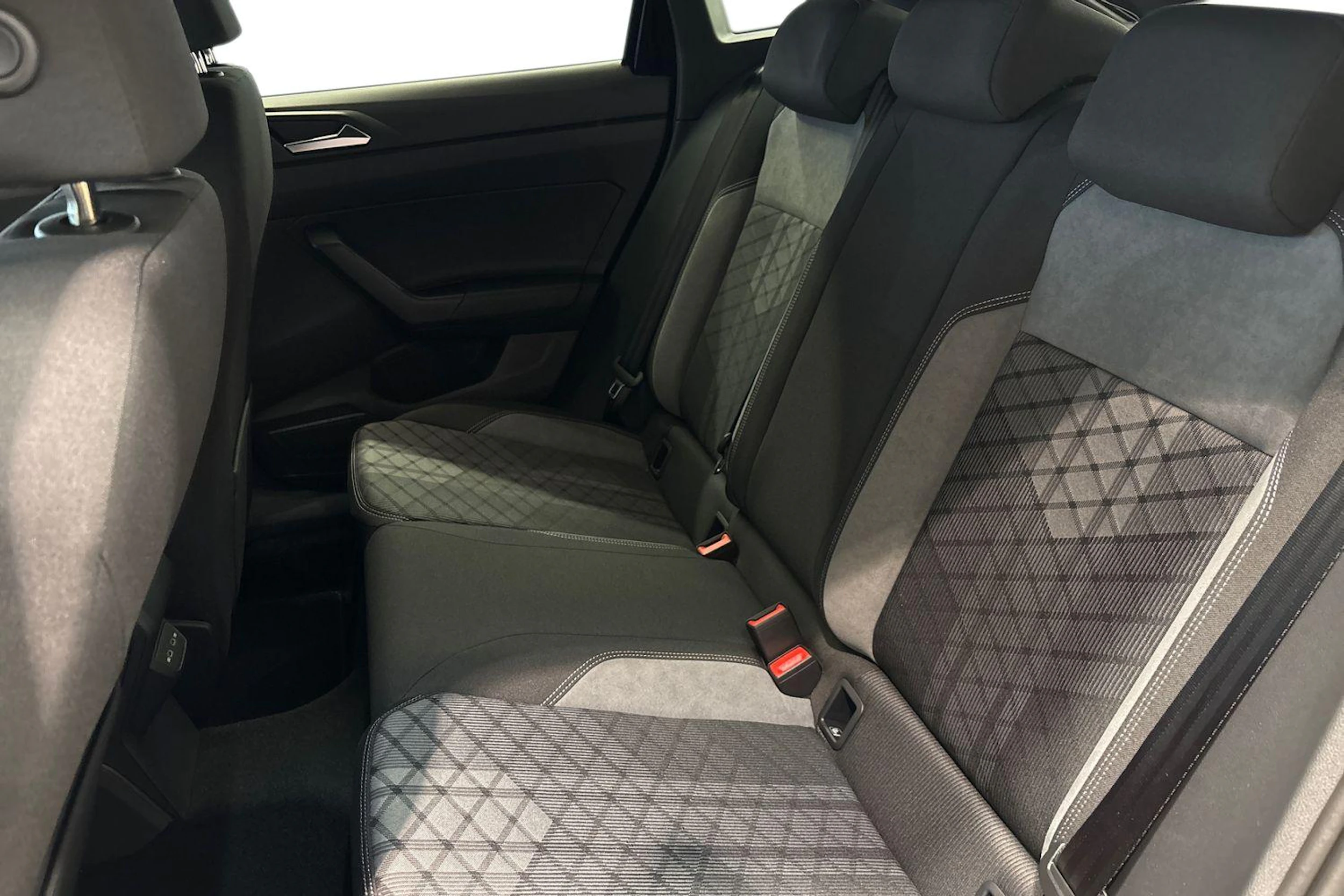 musta Volkswagen Taigo 2026 kuva 8.