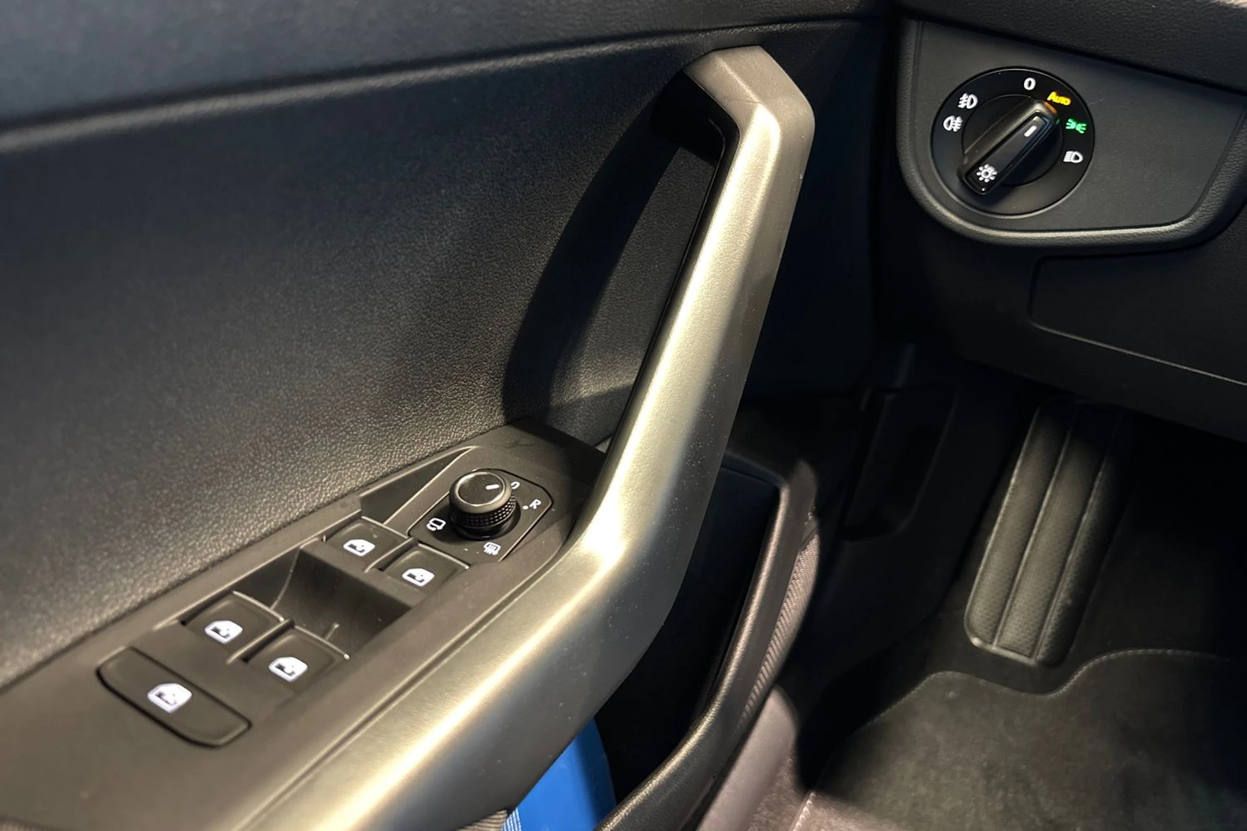 musta Volkswagen Taigo 2026 kuva 14.