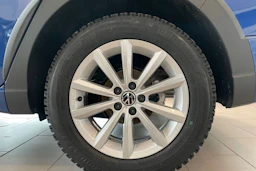 sininen Volkswagen Taigo 2026 kuva 10.