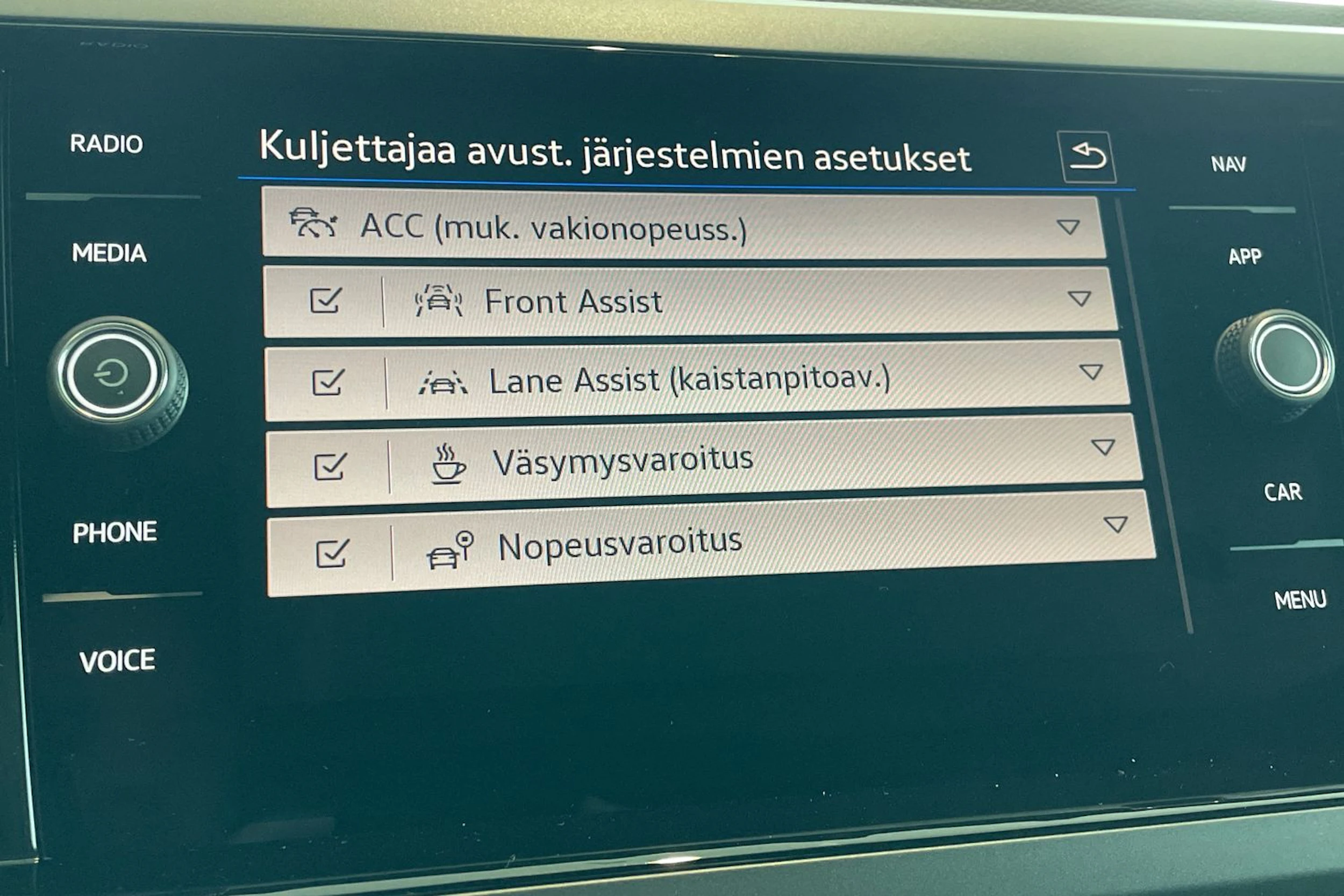 sininen Volkswagen Taigo 2026 kuva 15.