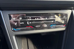 harmaa Volkswagen Taigo 2026 kuva 18.