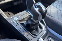 harmaa Volkswagen Taigo 2026 kuva 19.