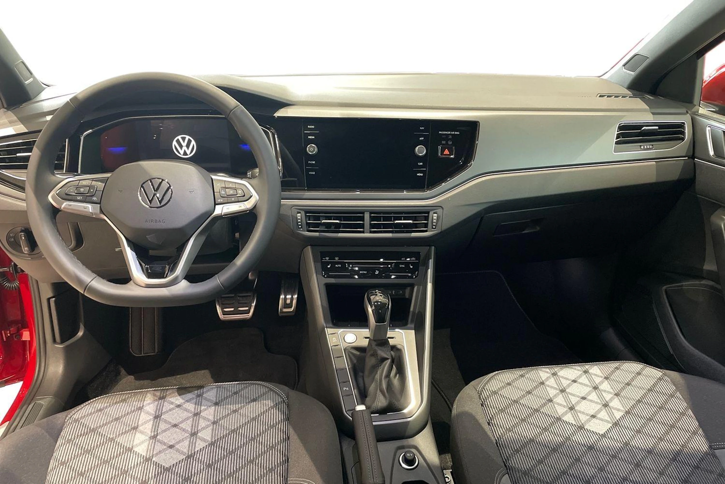 punainen Volkswagen Taigo 2026 kuva 7.