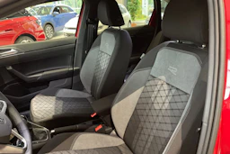 punainen Volkswagen Taigo 2026 kuva 14.