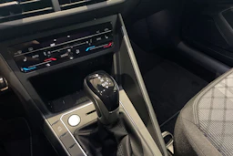 punainen Volkswagen Taigo 2026 kuva 16.