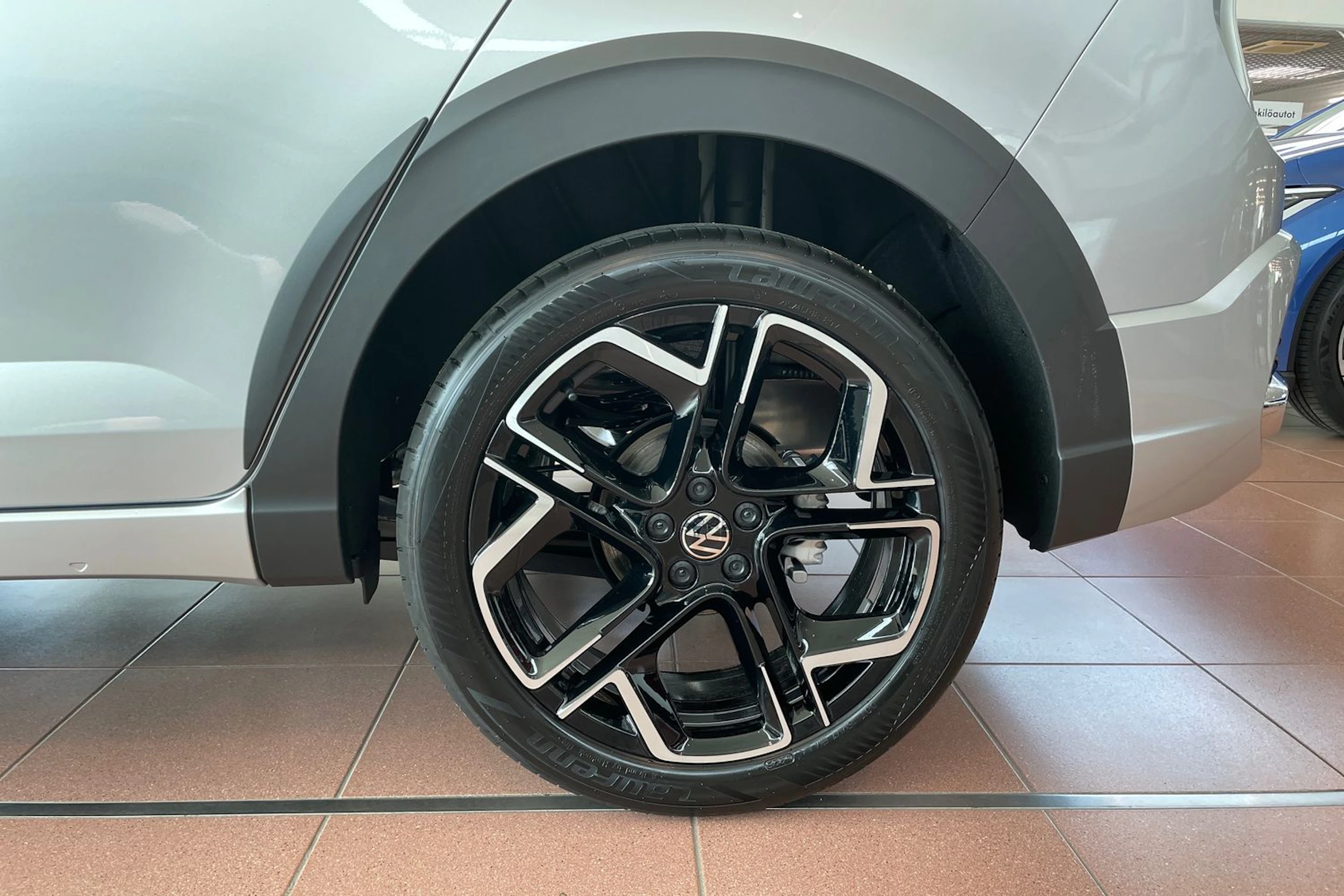 harmaa Volkswagen Taigo 2026 kuva 10.