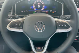 harmaa Volkswagen Taigo 2026 kuva 11.