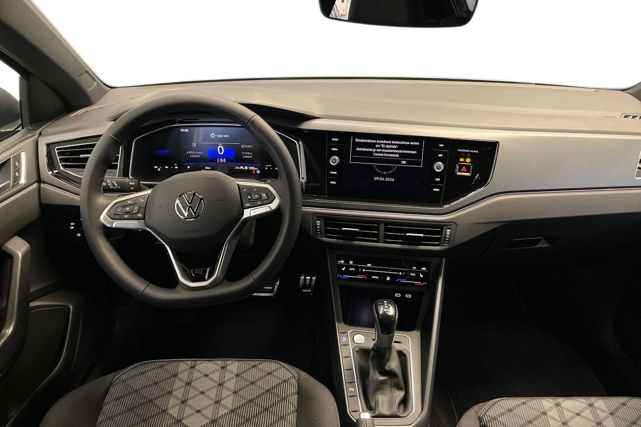 harmaa Volkswagen Taigo 2026 kuva 7.