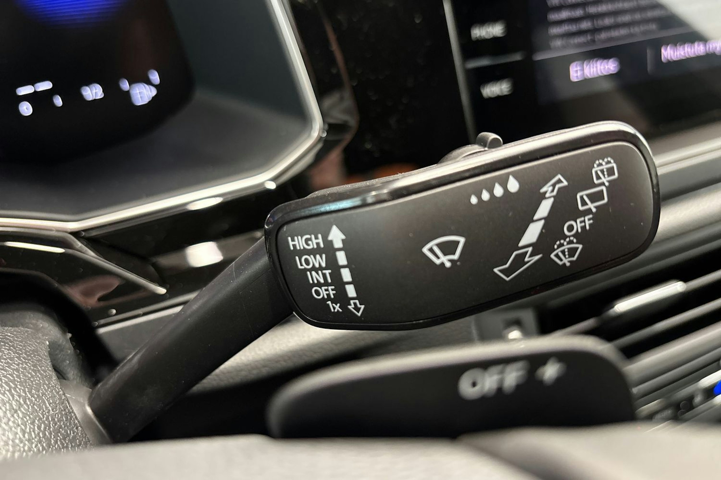 met. harmaa Volkswagen Taigo 2026 kuva 12.