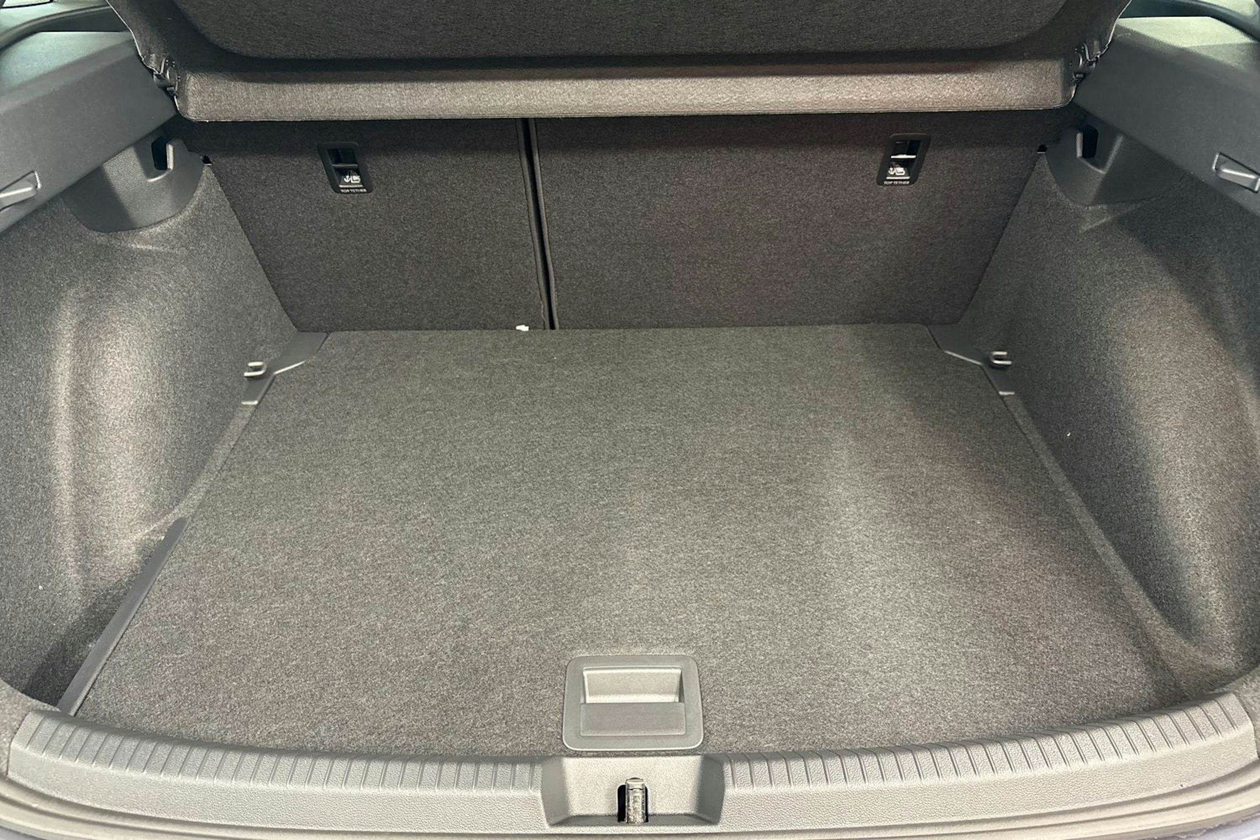 met. harmaa Volkswagen Taigo 2026 kuva 23.