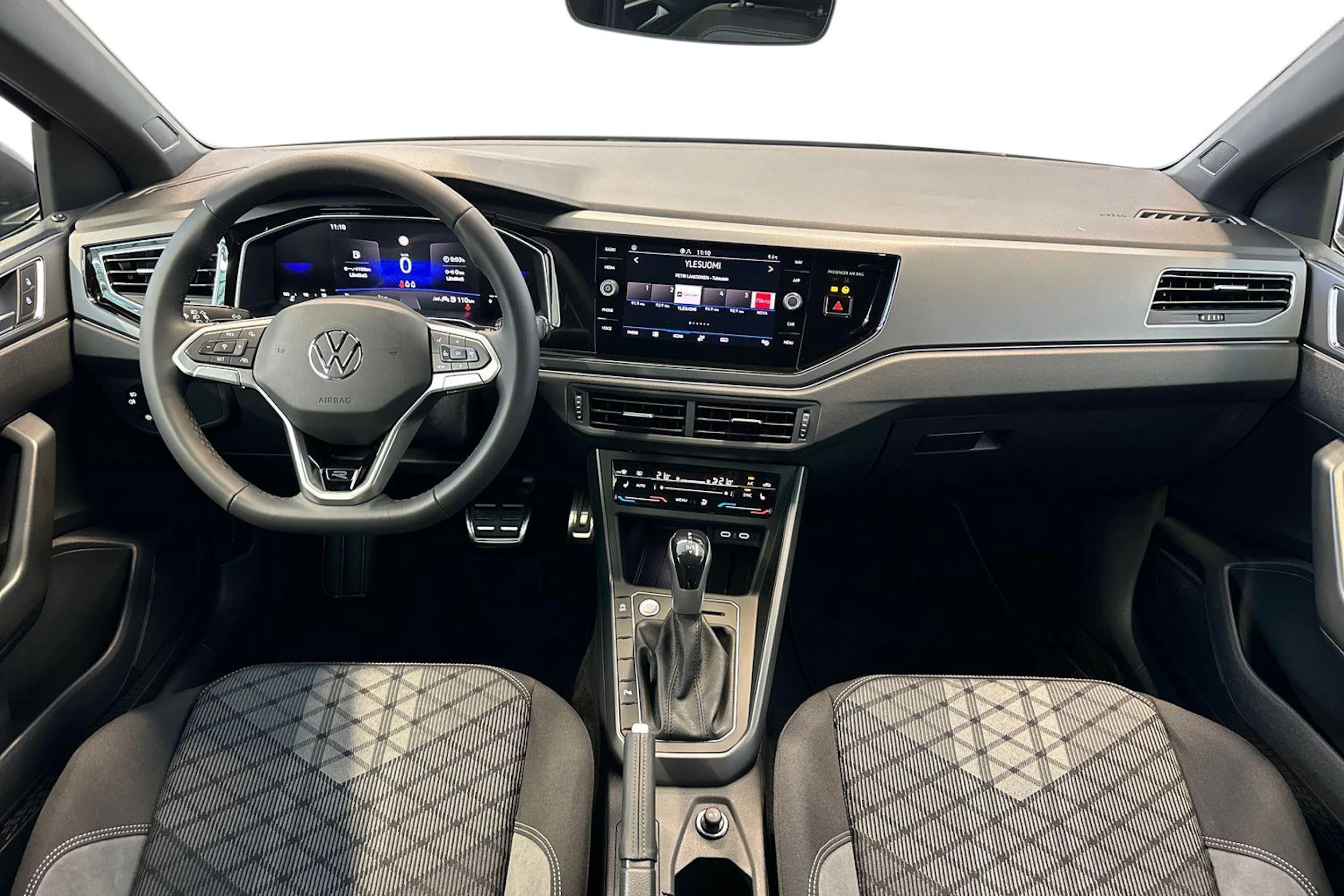 harmaa Volkswagen Taigo 2026 kuva 7.