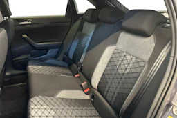harmaa Volkswagen Taigo 2026 kuva 8.
