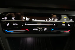 harmaa Volkswagen Taigo 2026 kuva 24.