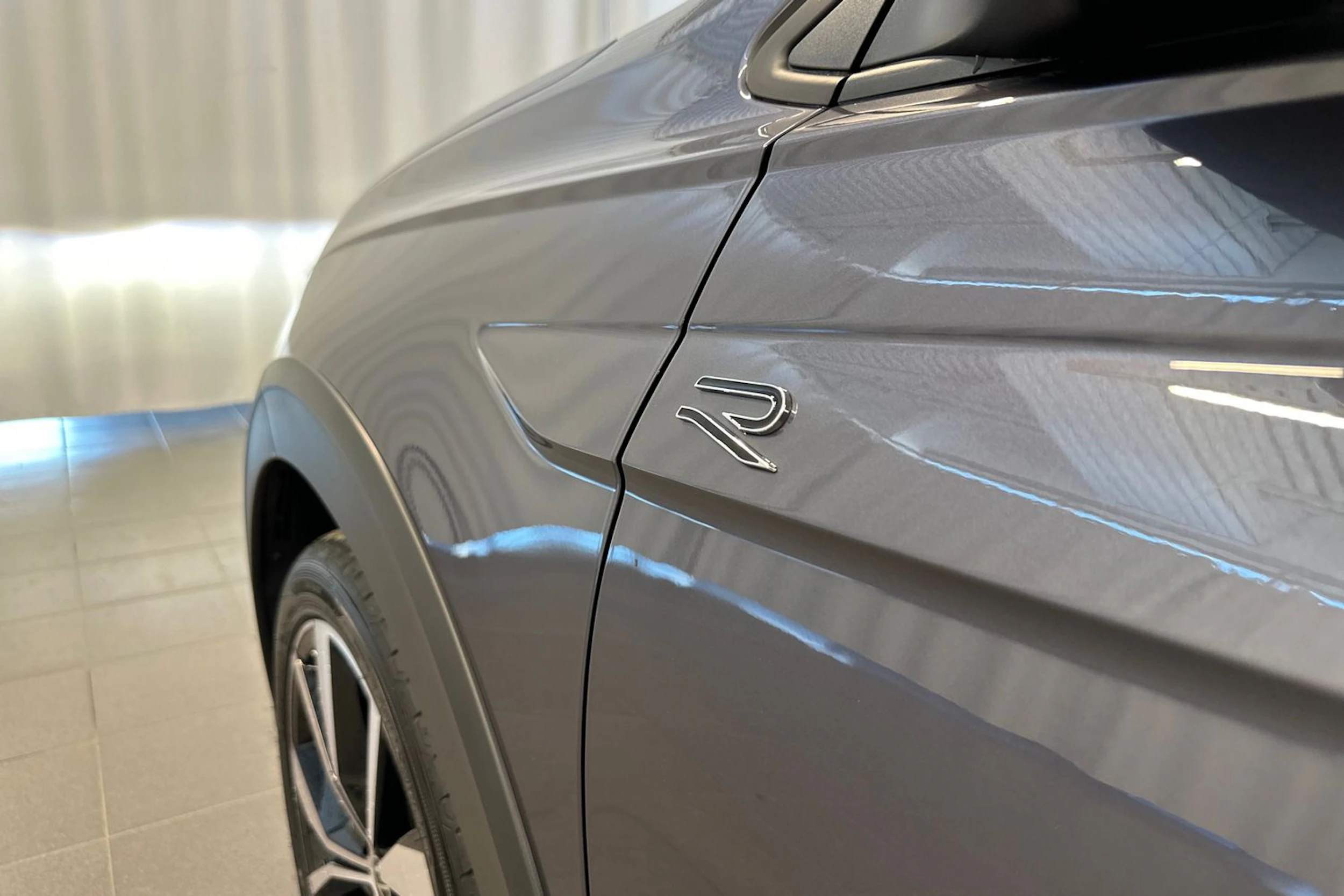 harmaa Volkswagen Taigo 2026 kuva 32.