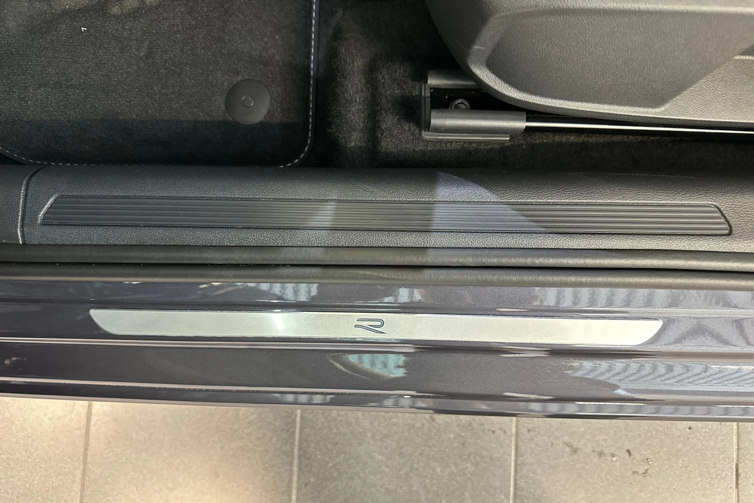 harmaa Volkswagen Taigo 2026 kuva 33.