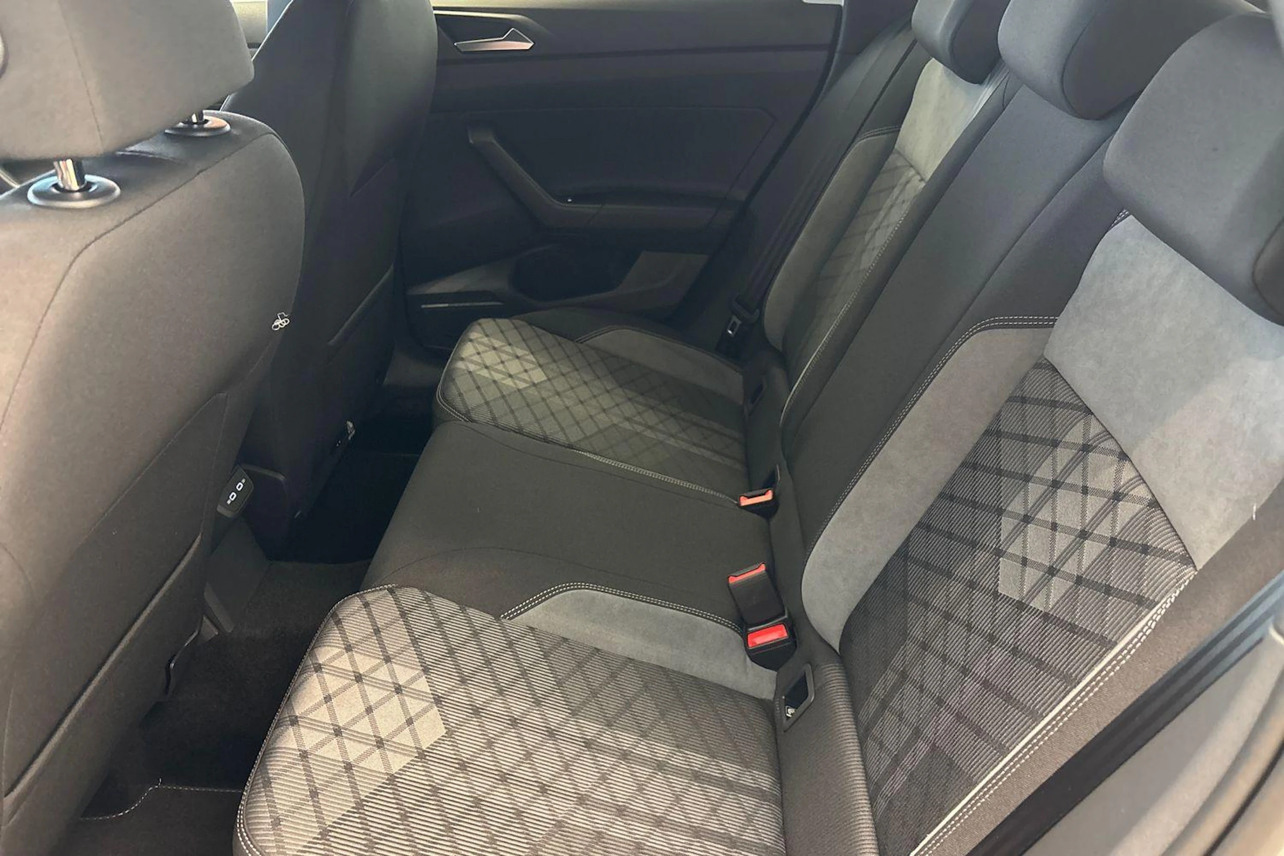 valkoinen Volkswagen Taigo 2026 kuva 8.