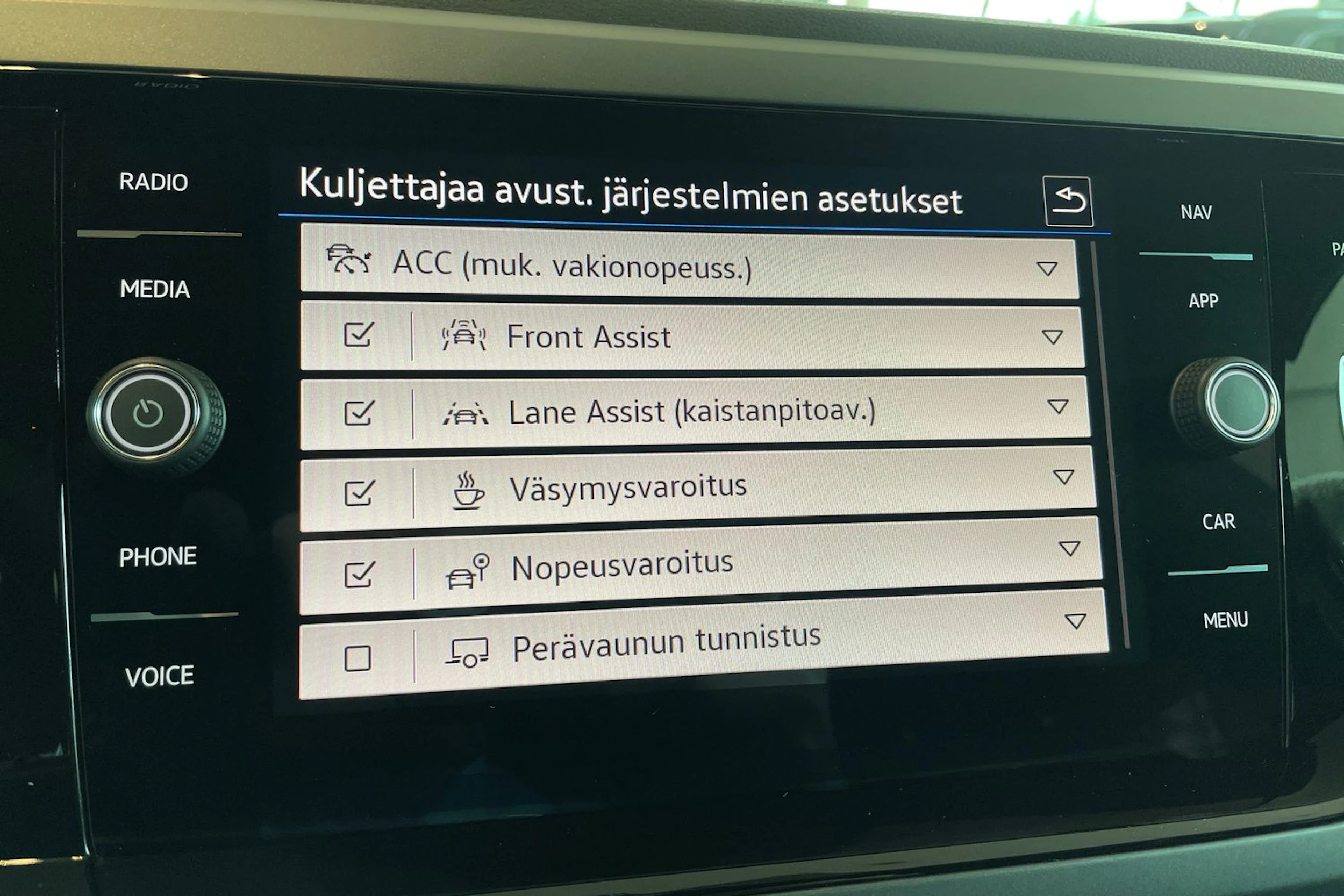 musta Volkswagen Taigo 2026 kuva 15.