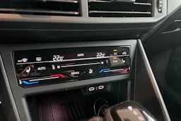 musta Volkswagen Taigo 2026 kuva 17.