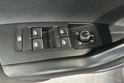 harmaa Volkswagen Taigo 2026 kuva 12.