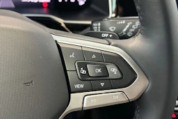 harmaa Volkswagen Taigo 2026 kuva 18.