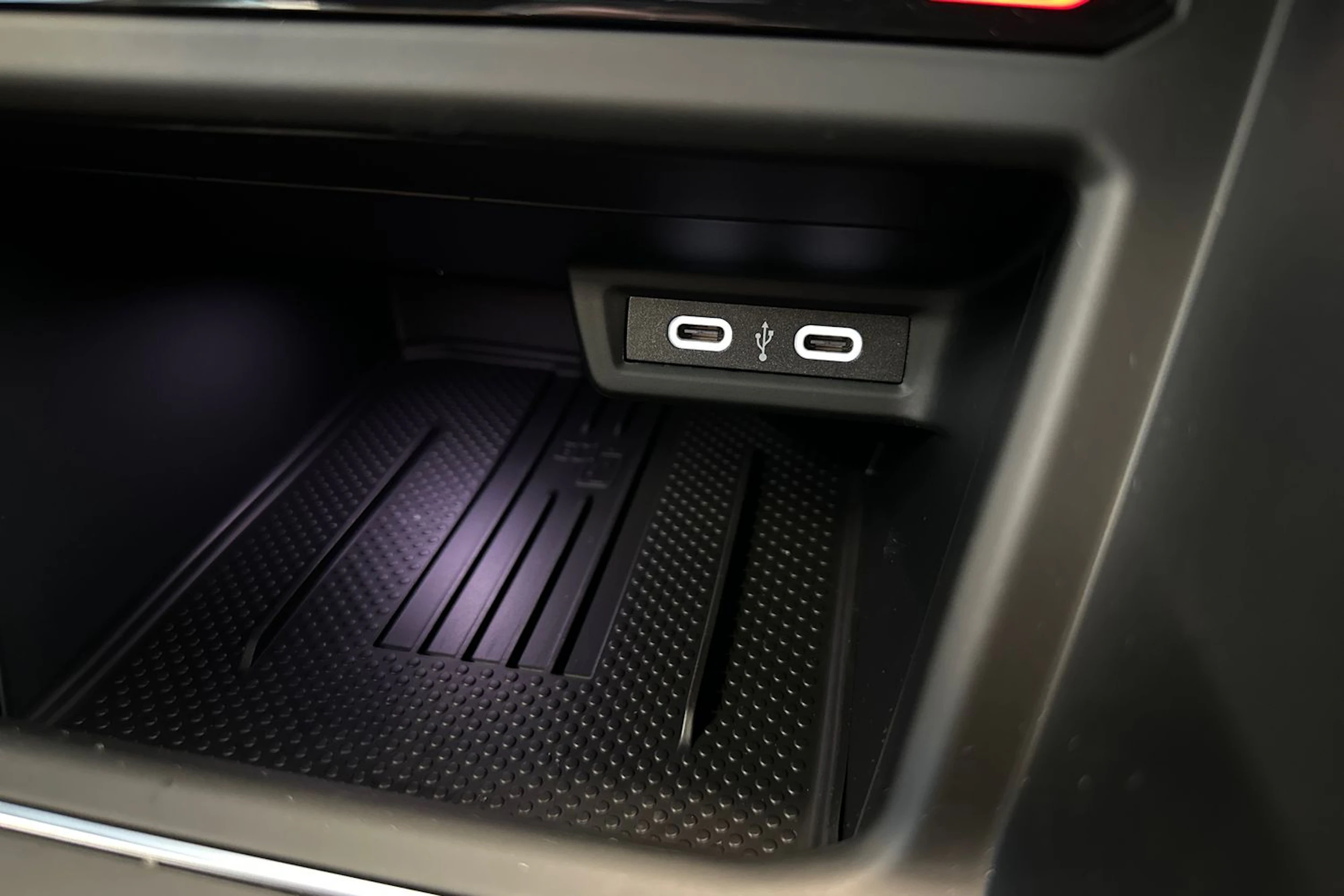 harmaa Volkswagen Taigo 2026 kuva 23.