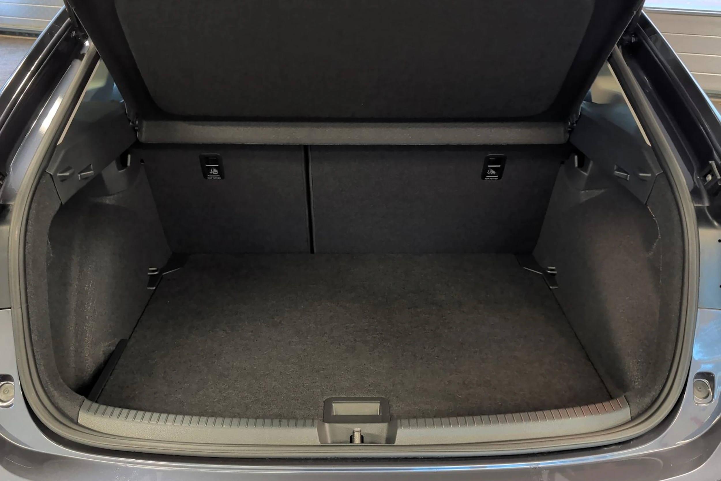 harmaa Volkswagen Taigo 2026 kuva 10.