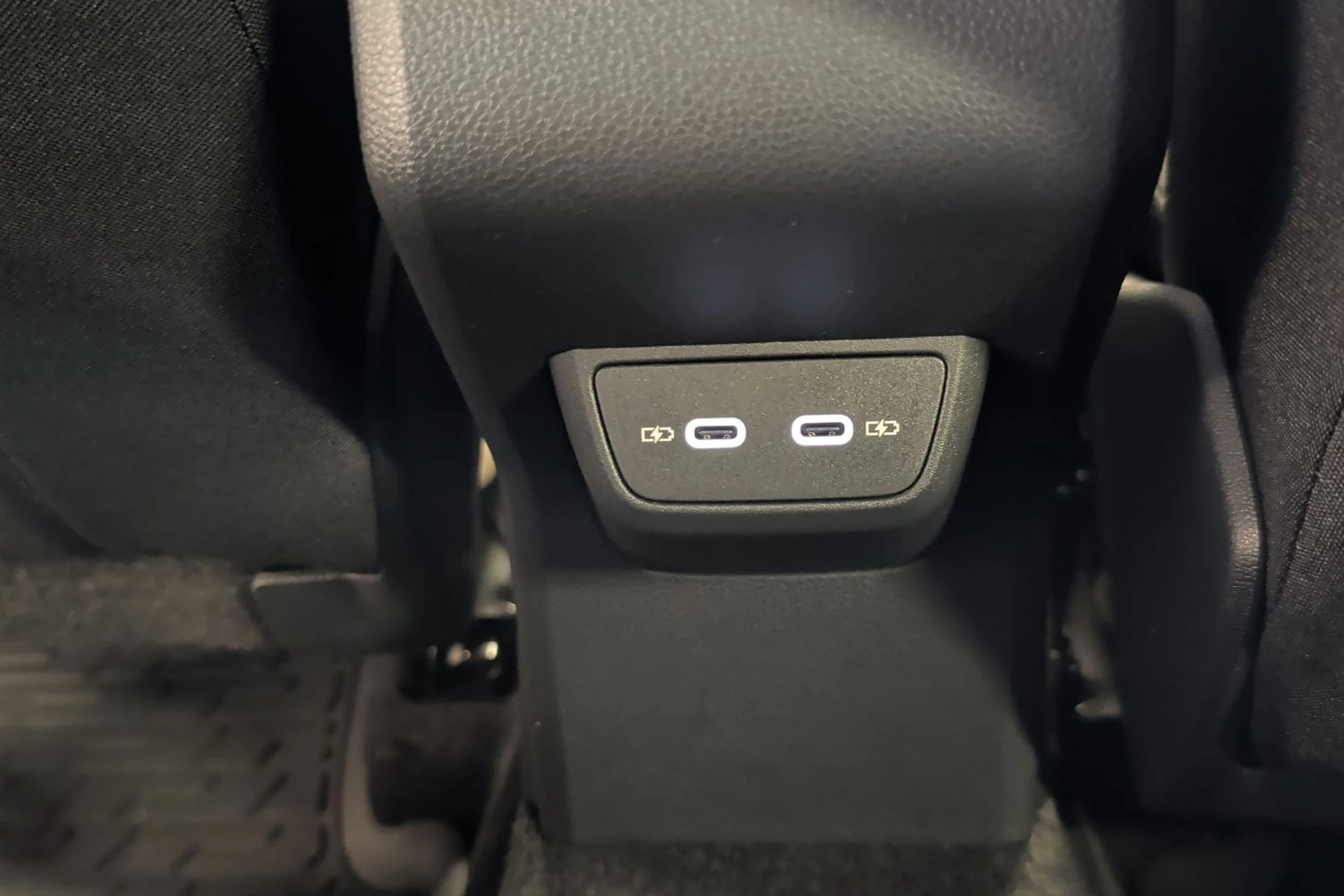 harmaa Volkswagen Taigo 2026 kuva 24.