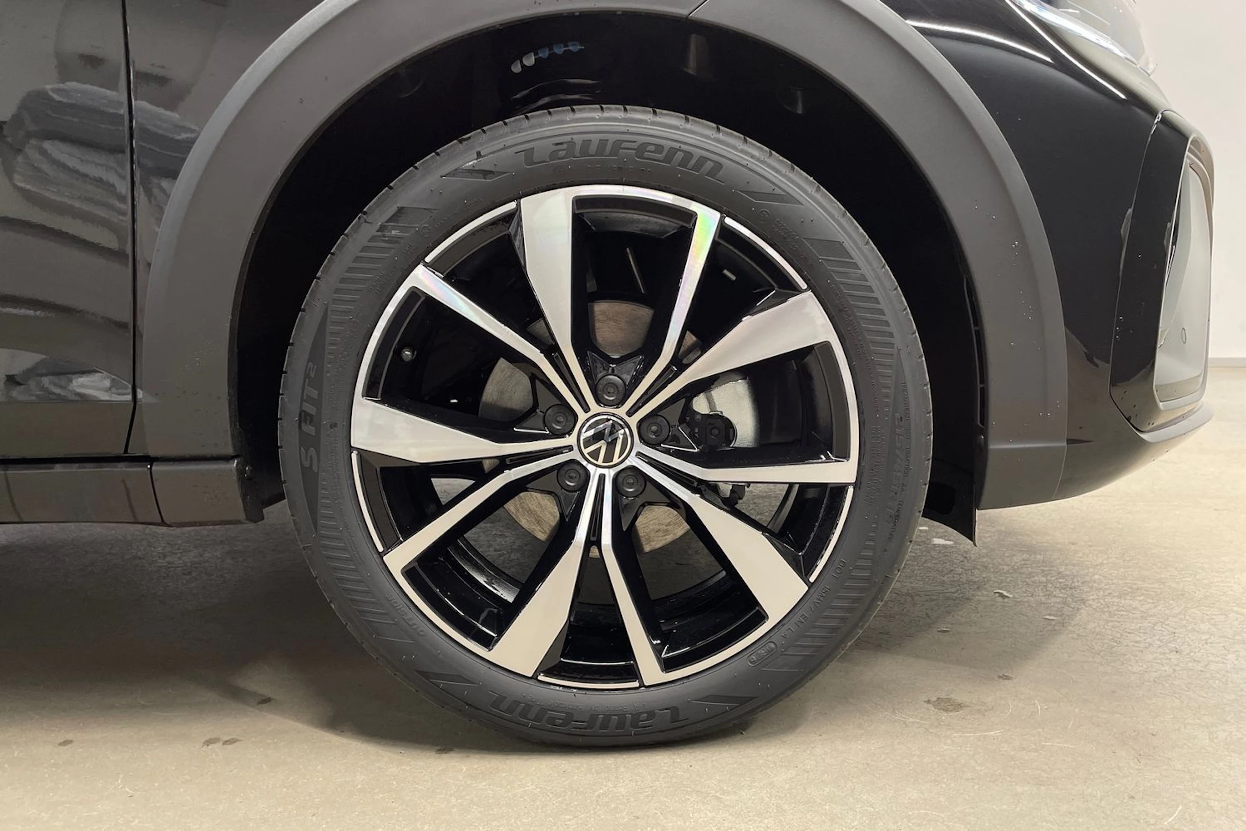 musta Volkswagen Taigo 2026 kuva 10.