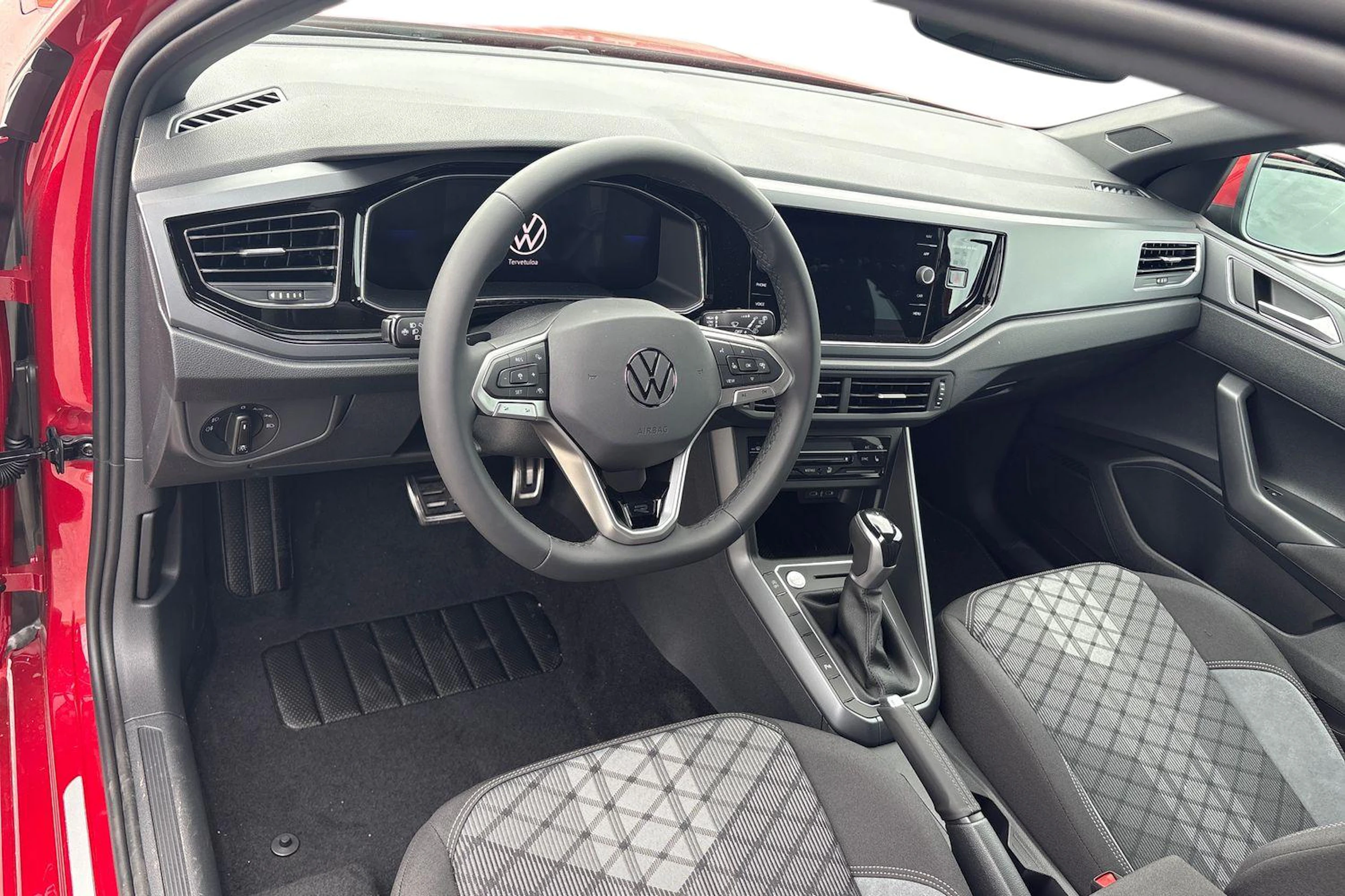 punainen Volkswagen Taigo 2026 kuva 7.