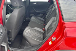 punainen Volkswagen Taigo 2026 kuva 8.