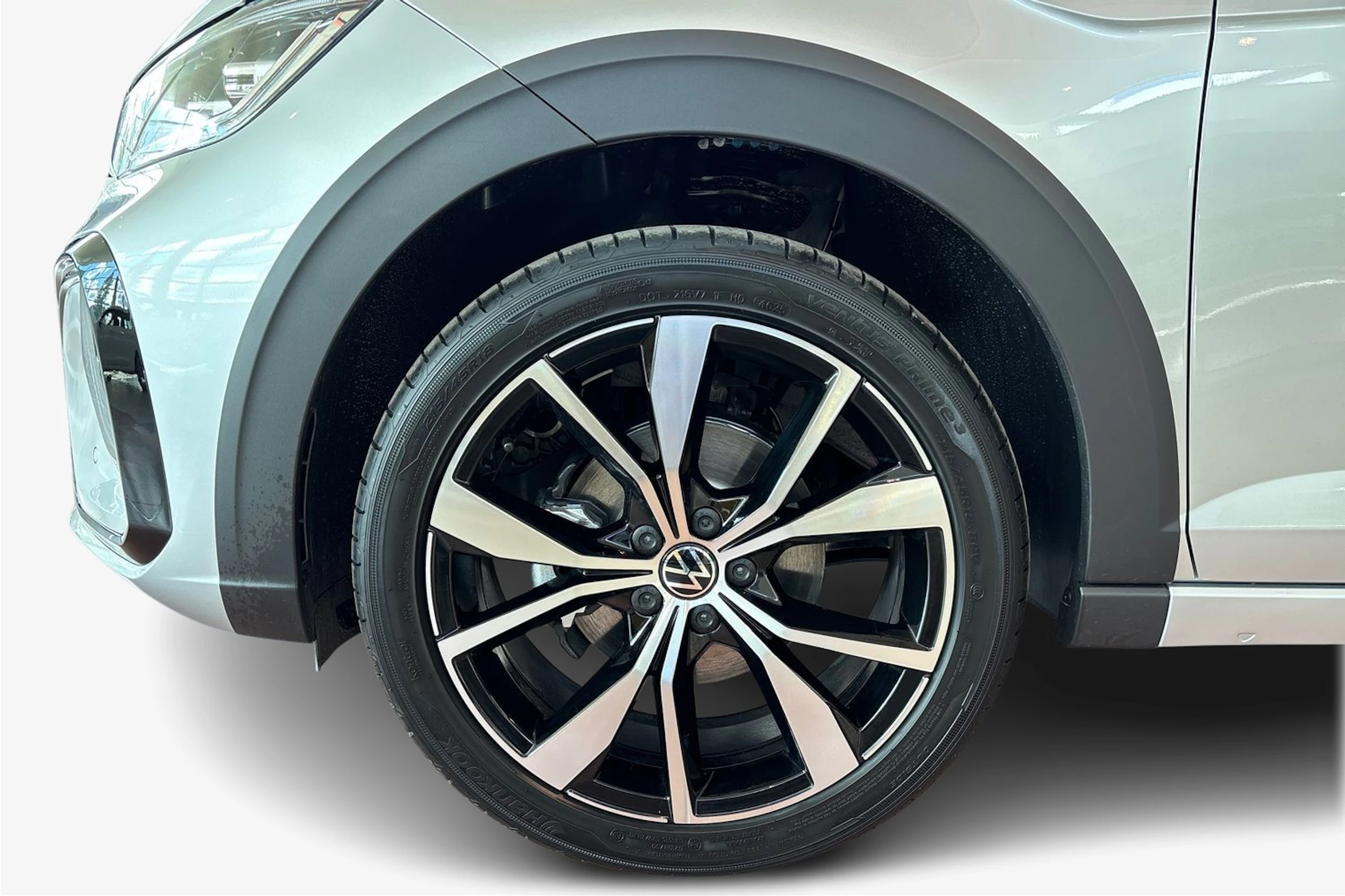 harmaa Volkswagen Taigo 2026 kuva 9.