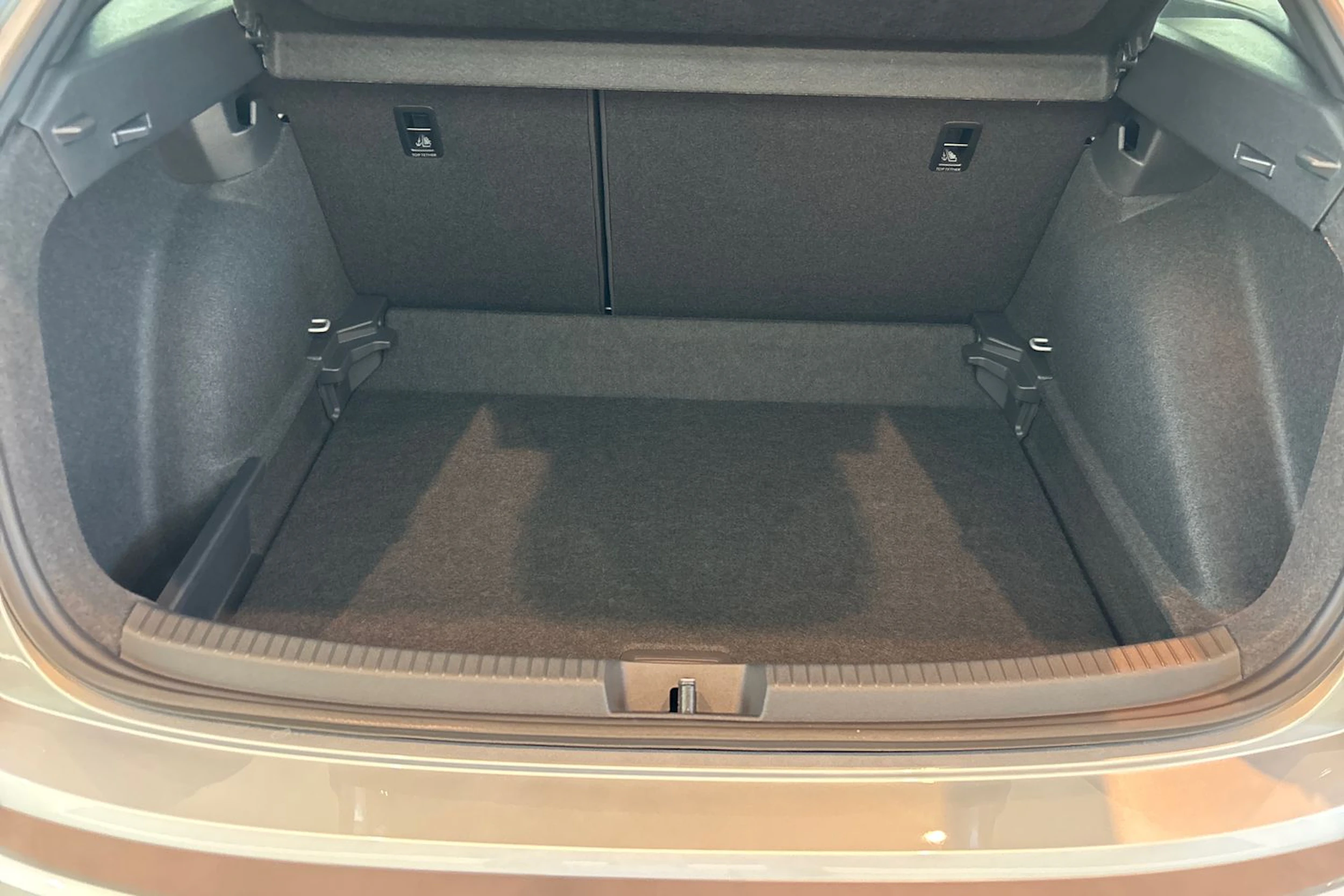 harmaa Volkswagen Taigo 2026 kuva 14.