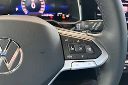 harmaa Volkswagen Taigo 2026 kuva 17.