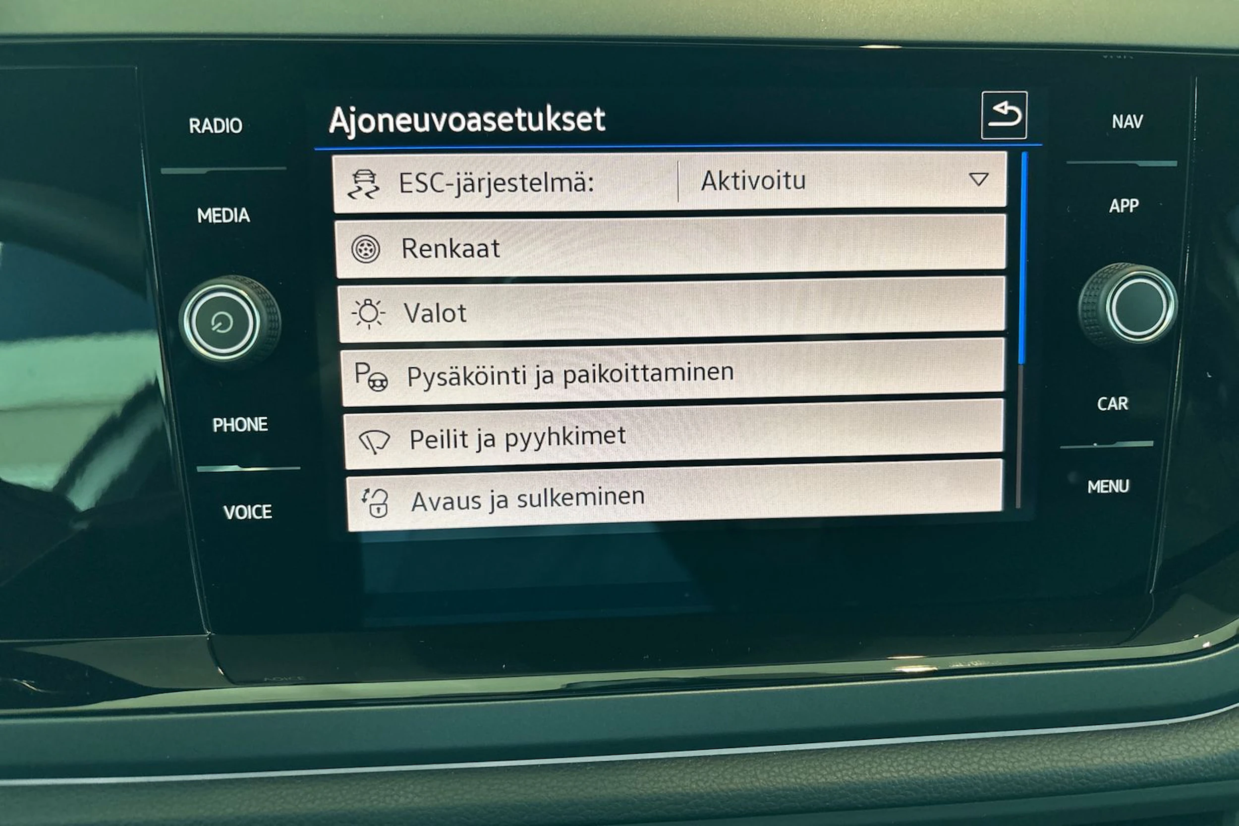 harmaa Volkswagen Taigo 2026 kuva 20.