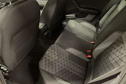 harmaa Volkswagen Taigo 2026 kuva 8.