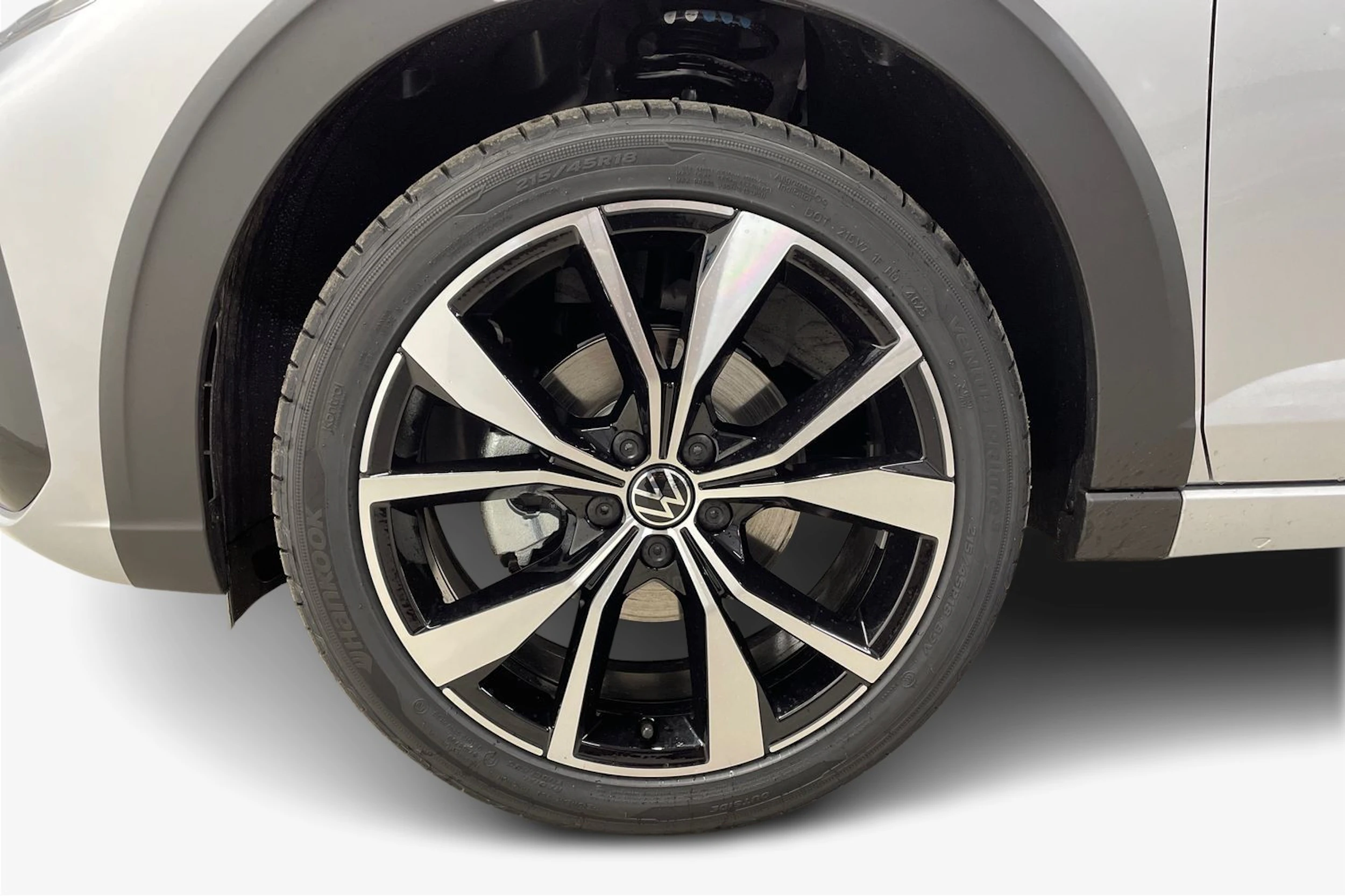 harmaa Volkswagen Taigo 2026 kuva 9.