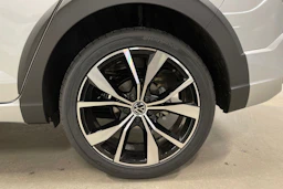 harmaa Volkswagen Taigo 2026 kuva 10.