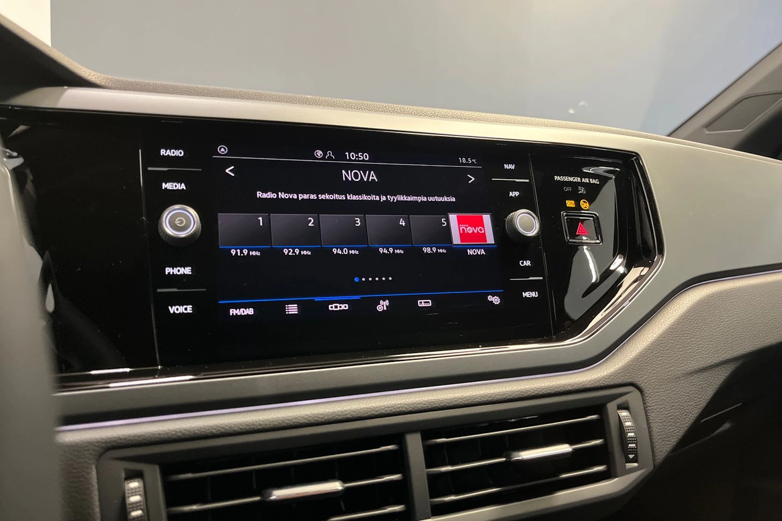 punainen Volkswagen Taigo 2027 kuva 15.