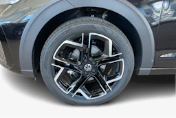 musta Volkswagen Taigo 2027 kuva 9.