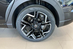 musta Volkswagen Taigo 2027 kuva 10.