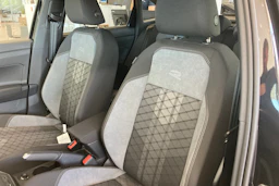 musta Volkswagen Taigo 2027 kuva 11.