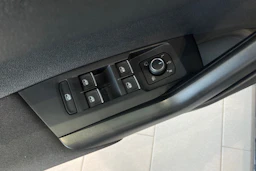 musta Volkswagen Taigo 2027 kuva 12.