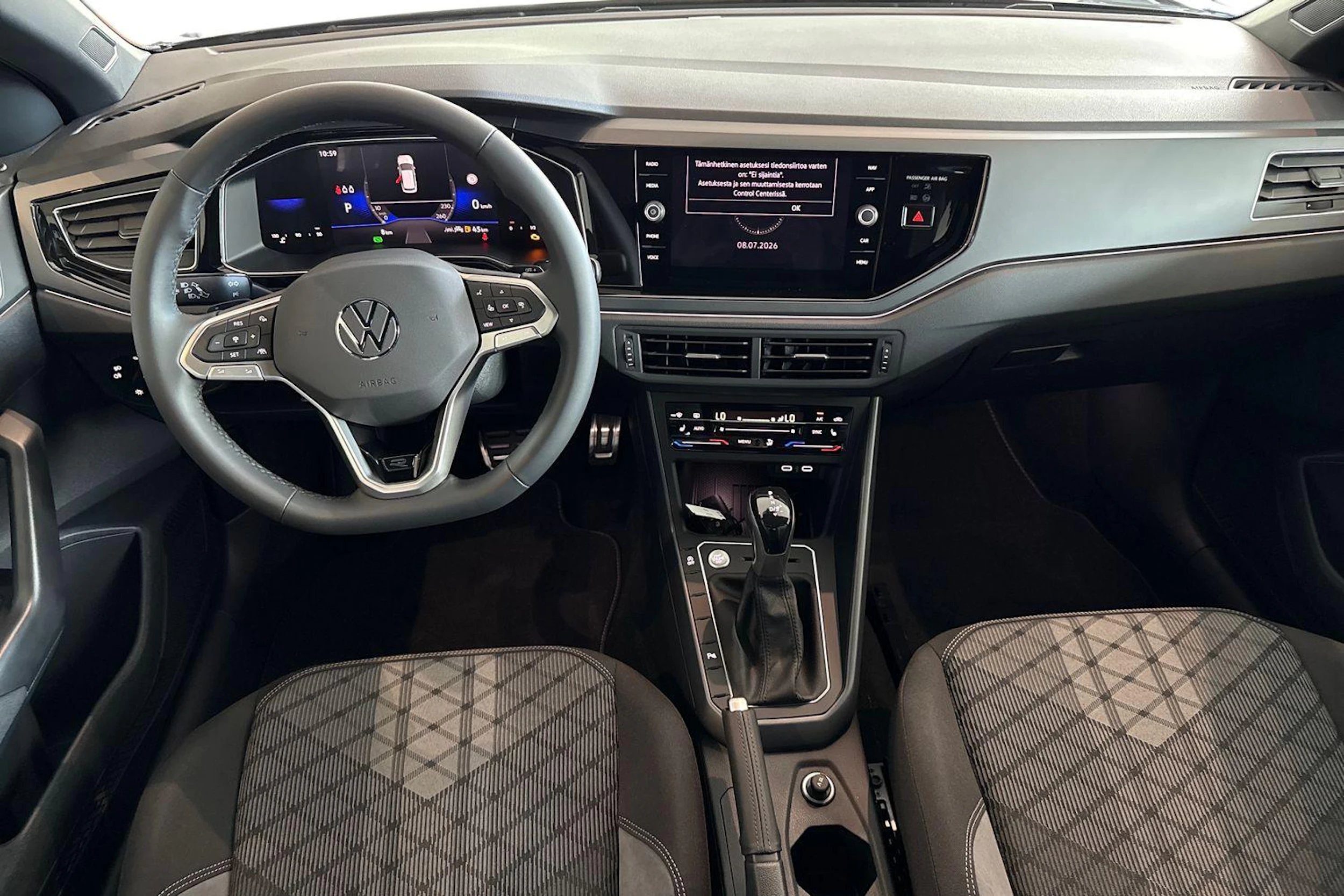 harmaa Volkswagen Taigo 2027 kuva 7.