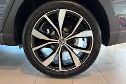 harmaa Volkswagen Taigo 2027 kuva 10.