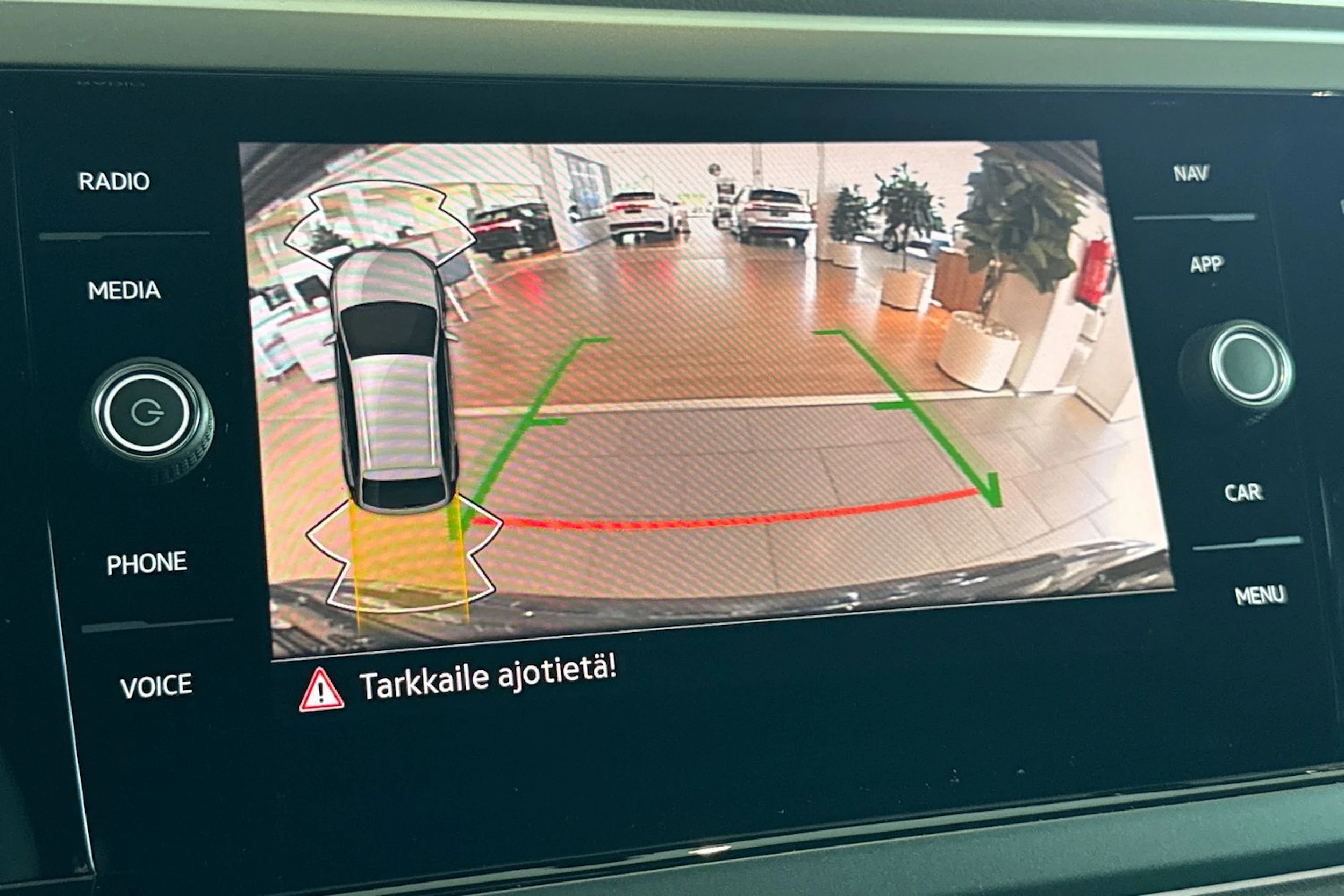 harmaa Volkswagen Taigo 2027 kuva 12.