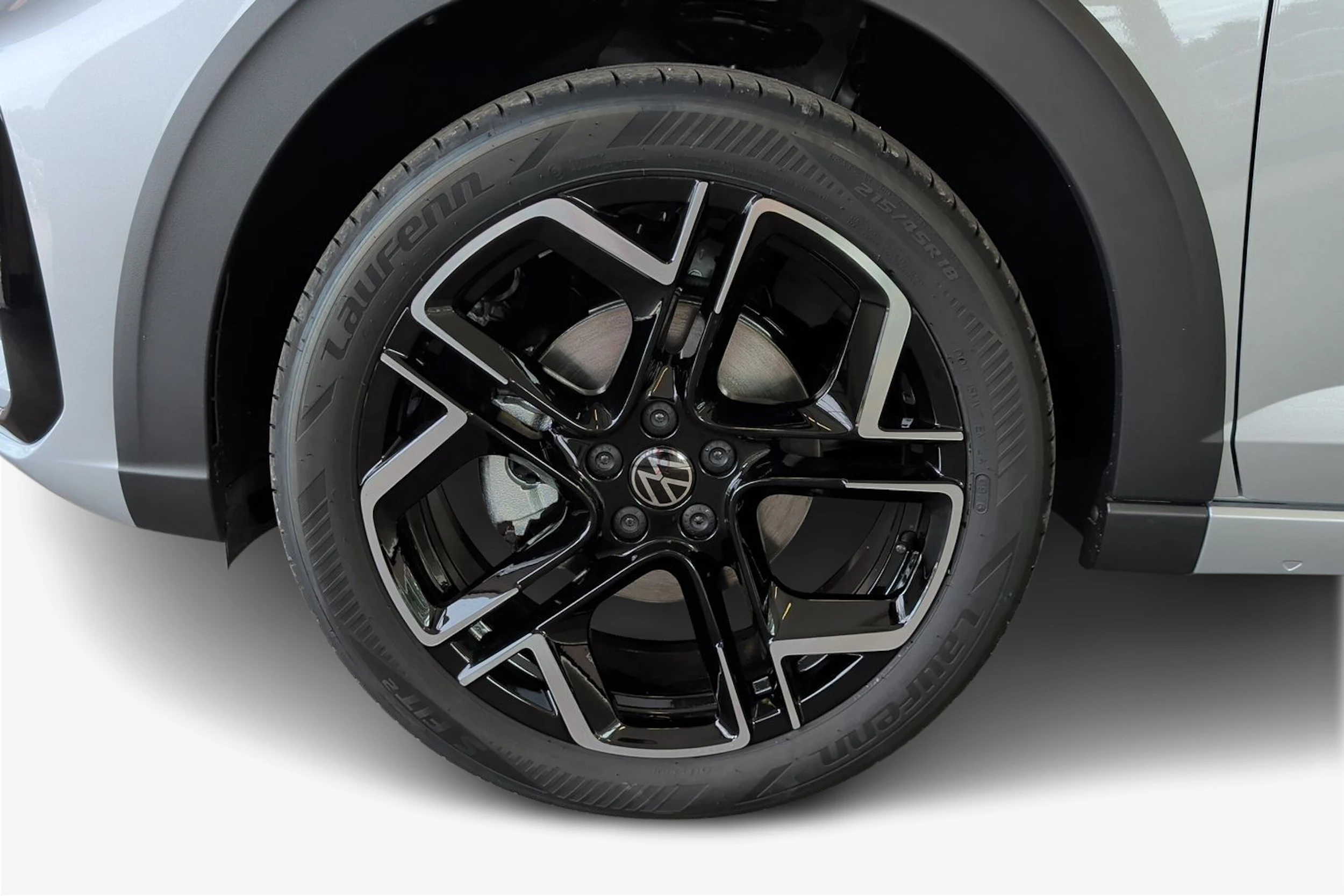 harmaa Volkswagen Taigo 2027 kuva 9.