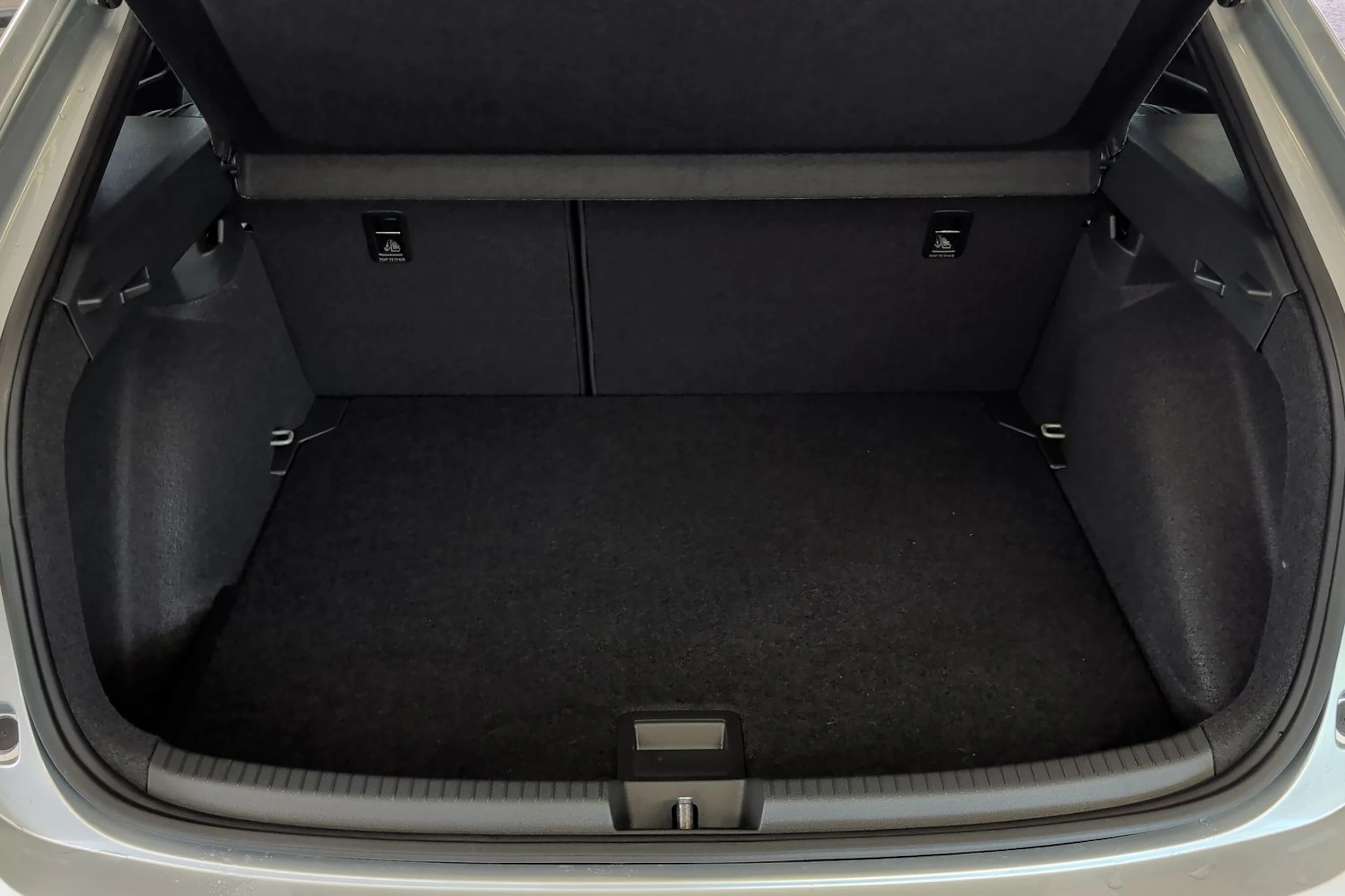 harmaa Volkswagen Taigo 2027 kuva 10.