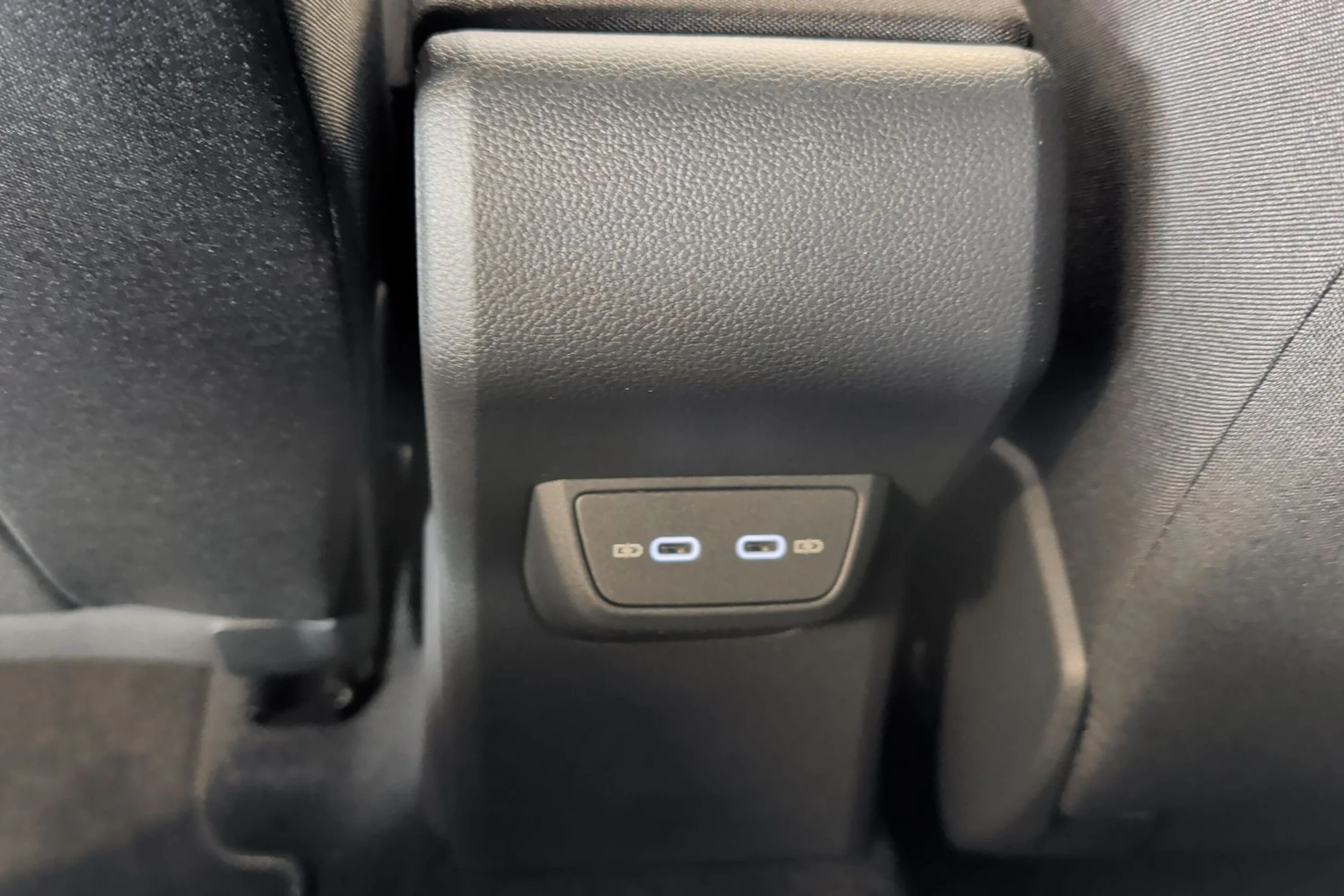 harmaa Volkswagen Taigo 2027 kuva 21.