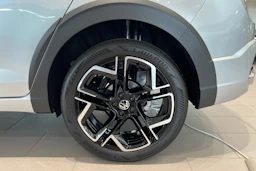 met. harmaa Volkswagen Taigo 2027 kuva 10.