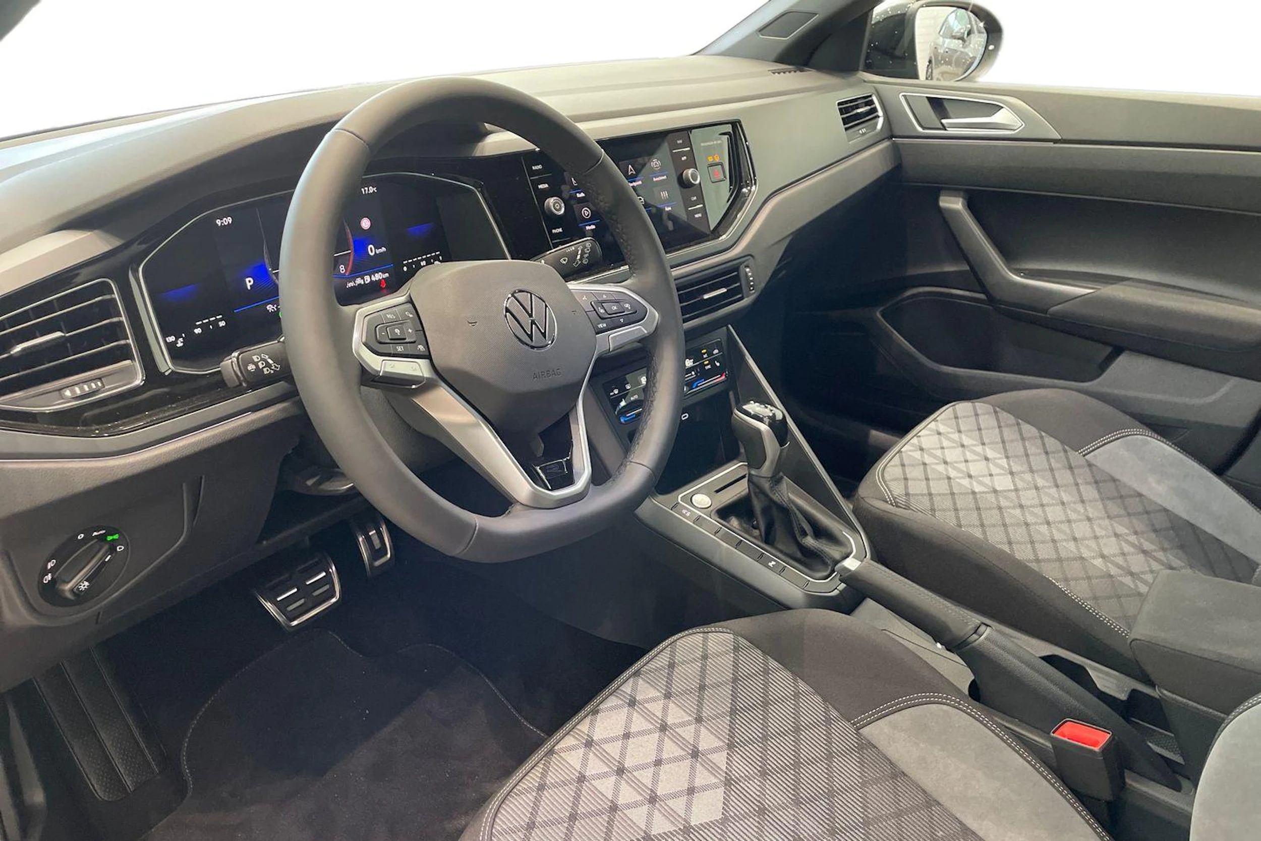 musta Volkswagen Taigo 2026 kuva 6.
